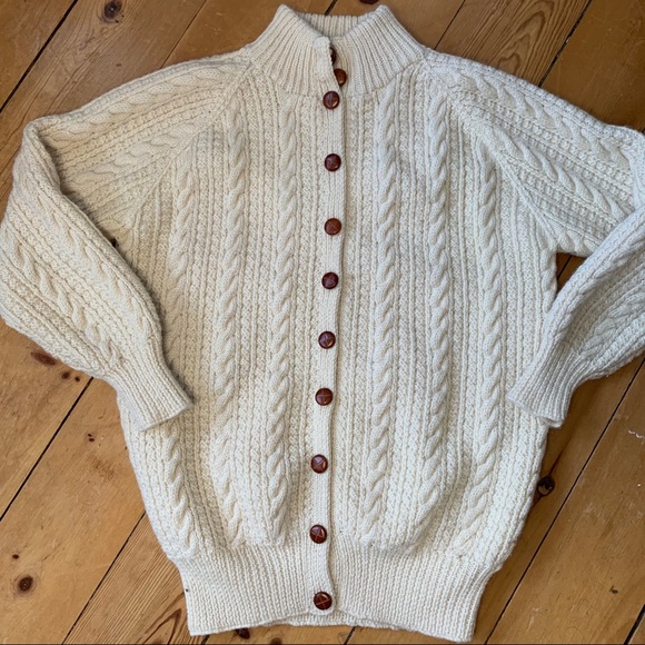 Vintage Sweaters - VINTAGE wool cableknit cardigan sweater
